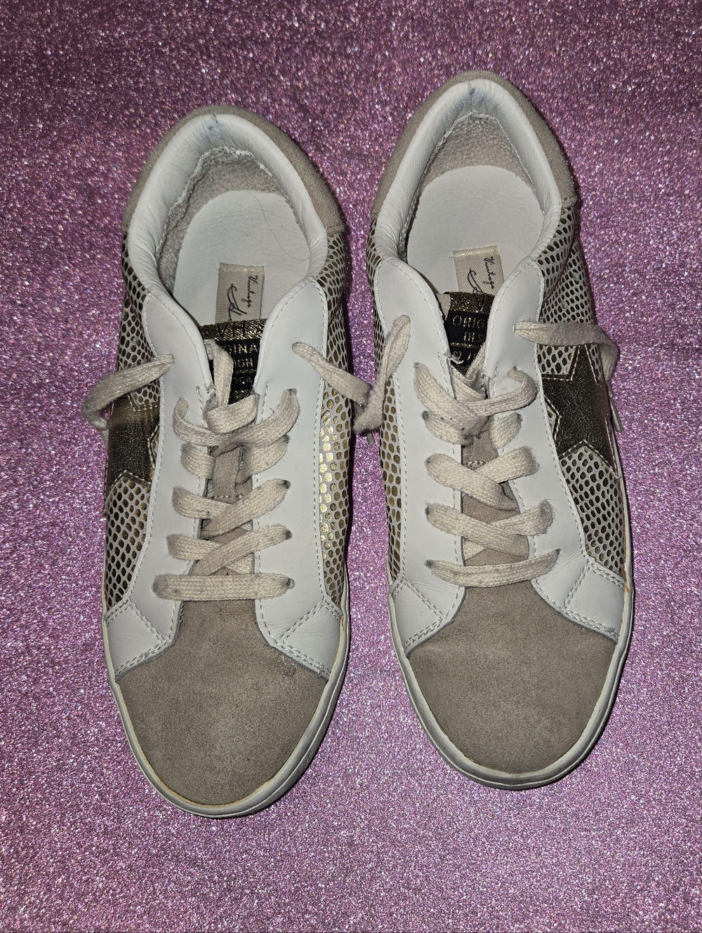 Preowned Good Condition Womens Vintage Havana Sneakers Size-8.5